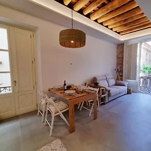 Antiquari De Boutique En La Costa Brava , Blanes España